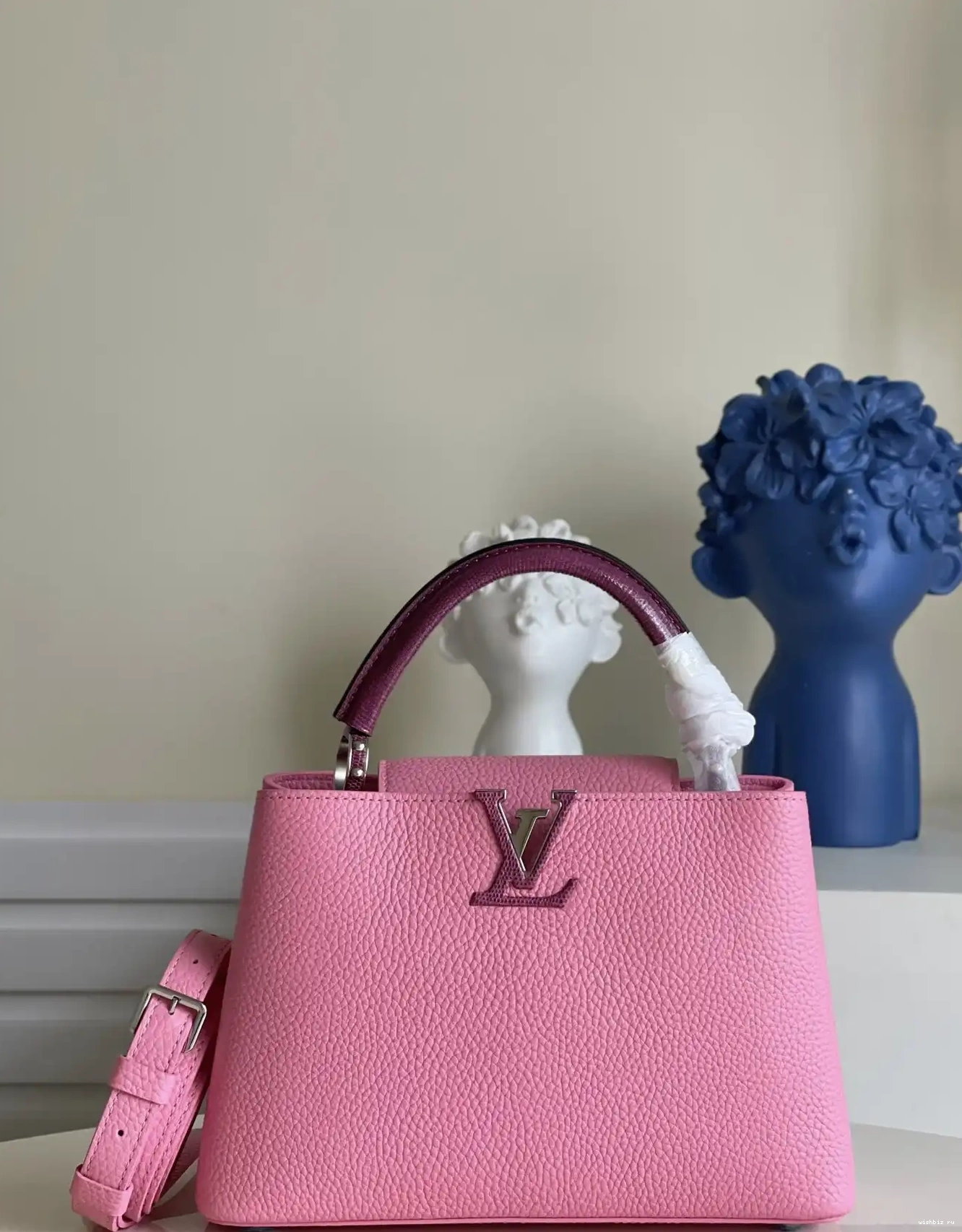 WIS CAPUCINES BB VUITTON LOUIS 0421